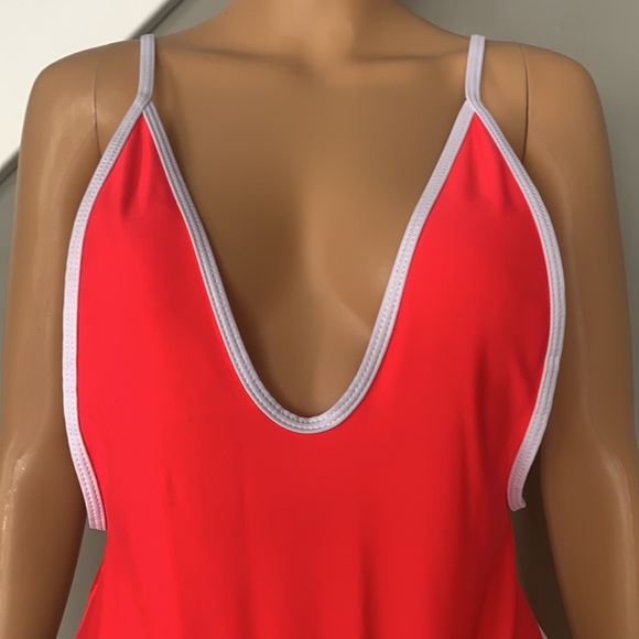 One piece swimsuit - Picture 2 of 5